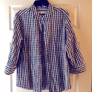 Foxcroft Sue crinkle navy and white gingham button front 16